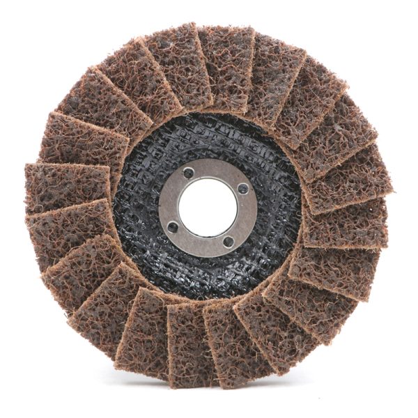 Discuri abrazive lamelare pentru curățare, debavurare și finisare. Ideale pentru sudură, inox, oțel, mentenanță tehnică. Granulații disponibile: coarse, medium, fine. Compatibile cu polizoare unghiulare. Diametru 100–125 mm. Soluție profesională pentru pregătirea suprafețelor metalice.
